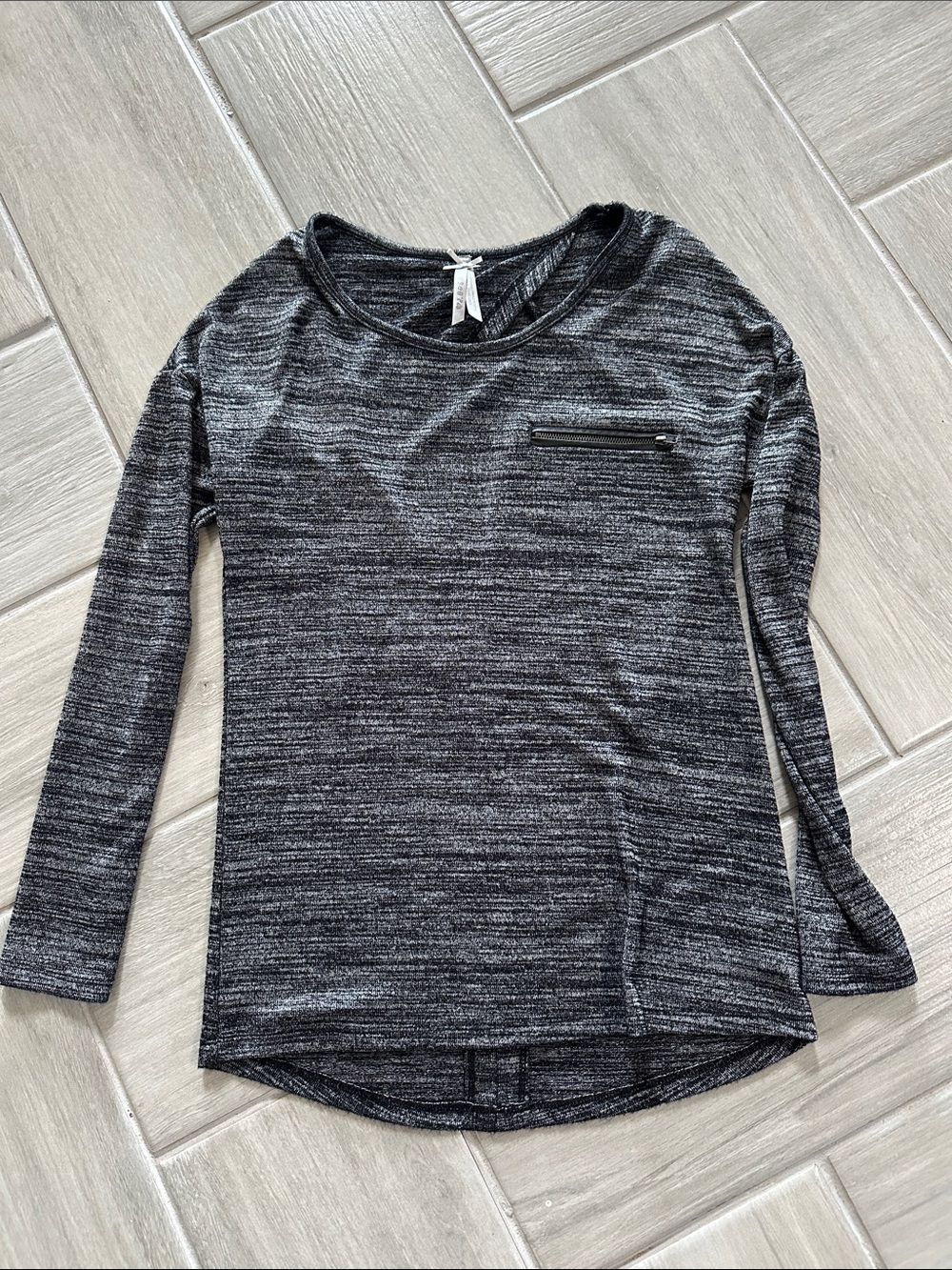 Women's Black Marled Long-Sleeve Top w/Zip Pocket and slit opening in the Back